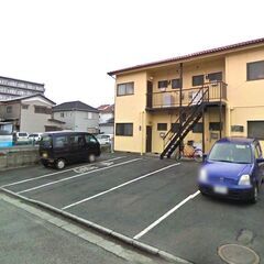 ☆4月中旬からの使用が可能！　★平置き　☆屋根なし　★駐車場  ...