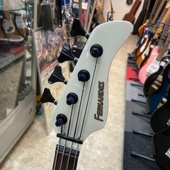 フェルナンデス REVOLVER ベースの画像