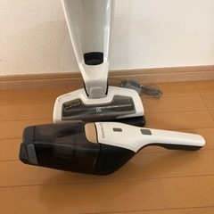 Electrolux  訳アリ　掃除機　ハンディ掃除機の画像