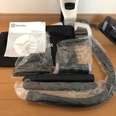 Electrolux  訳アリ　掃除機　ハンディ掃除機の画像