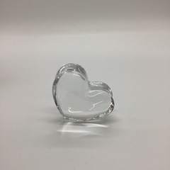 取りに来られる方限定！！　Baccarat   ペーパーウェイト　ハートクリスタル　箱付きの画像