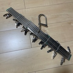 ピンチハンガー
