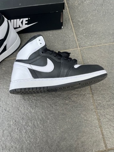 NIKE