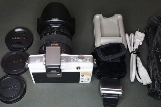 OLYMPUS E-PM2　M4/3 ミラーレス一眼カメラ　 ホワイトボディー+レンズ+EVF　３点セット　売り切り❣　訳あり中古品