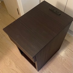 サイドテーブル