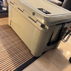 【定価約4万円】DVERG  アイスランドクーラーボックス 45QT の画像