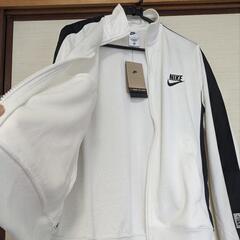 新品ナイキジャンバーの画像