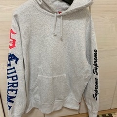 シュプリーム Supreme パーカー 売りますの画像