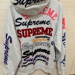 シュプリーム Supreme パーカー 売ります