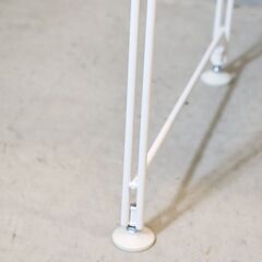 1人暮らしなどにおススメ無印良品(MUJI)のスチールユニットシェルフ。引き出し付きなのでちょっとした収納にも便利です。シンプルなデザインはランドリーラックとしてもおススメです♪の画像