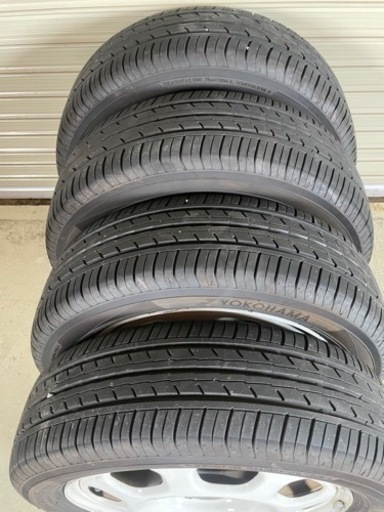 車のパーツ タイヤ、ホイール
