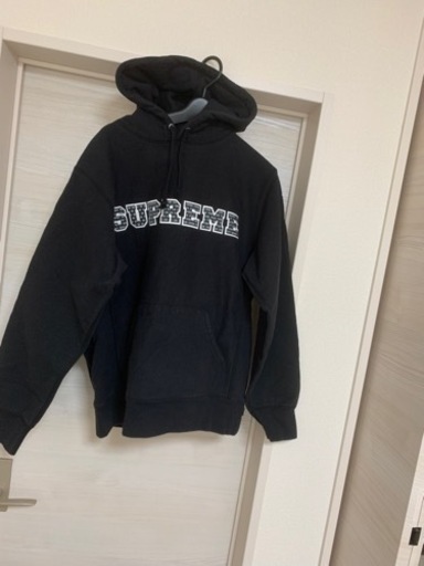 Supreme シュプリームパーカー 売ります