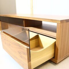 FUJI FURNITURE(冨士ファニチア)のPur(ピュール) テレビボードです。1