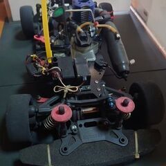 1/10京商エンジンRCカー（Y32）