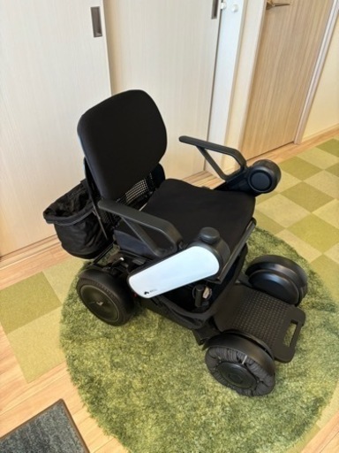 電動車椅子　WHILL Model C