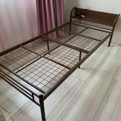 宮棚付き　シングルパイプベッド　無料で差し上げます　