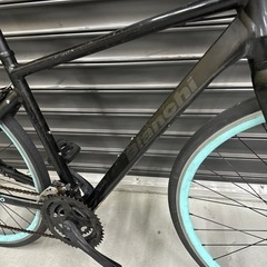 自転車 クロスバイクの画像