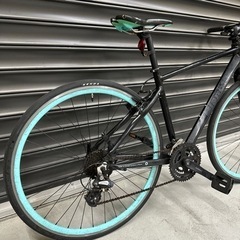 自転車 クロスバイクの画像