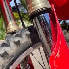 動画有ホンダCRF250Rインジェクションモデル ヨシムラマフラーの画像