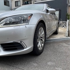 平成27年式レクサスLS600hの画像