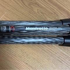 正規品 manfroto カーボン 三脚 + ヘッドの画像