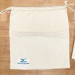 ミズノの柔道着の下、帯、巾着袋の画像