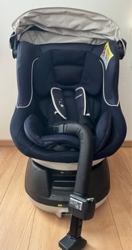 Combi チャイルドシート コンビ クルムーヴ Simplight トイザらス限定