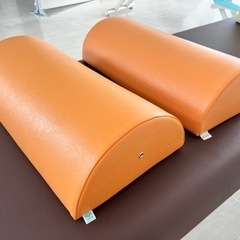 【譲渡決定】【美品】半円マクラ1個②［整骨 鍼灸 エステなど］