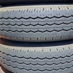 車のパーツ タイヤ、ホイール