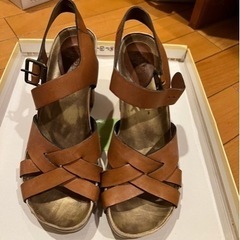 クロエ　サンダル