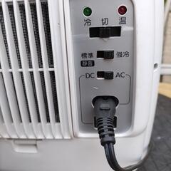 2電源式コンパクト電子冷温ボックスの画像