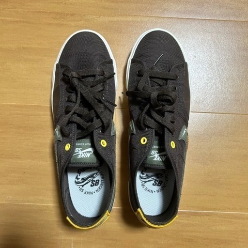 NIKE SB BLZR COURT DVDLナイキブレーザー【26cm】