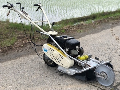三菱GM182最大6馬力エンジンのWM606D ウイングモア 自走式二面あぜ草刈機 茨城県常総市から引き取り限定出品