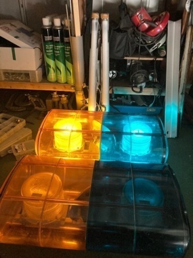 回転灯パトライト製キセノンライト