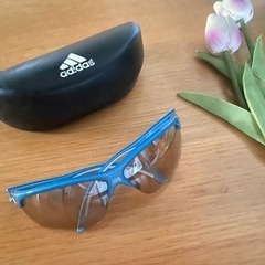 adidasスポーツサングラスレディース