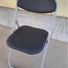 パイプ椅子 5脚の画像