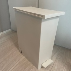 ダストボックス　27L キャスター付き 