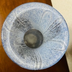 値下げ！【美品】花瓶 人気柄 ブルーの画像