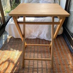 お取引中【無料】木製小テーブル(折りたたみ式)　差し上げます！の画像