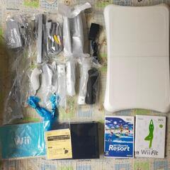 急募！！超美品！ Wii＋WiiFitまとめ売りの画像