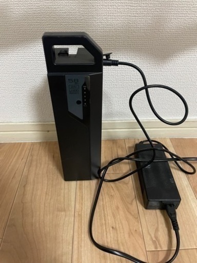電動アシスト自転車　バッテリーと充電器