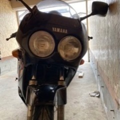 YAMAHA   バイク FZR250の画像
