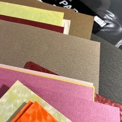 和紙、画用紙、きれいな紙たち紙人形の画像