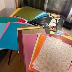 和紙、画用紙、きれいな紙たち紙人形