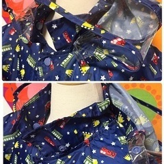 【値下】110cm Baby tears働く車 レインコート ランドセルタック　ランドセル対応 リュック対応 中古 記名塗りつぶし 消防車 電車 ショベルカー 星 スター ネイビー　はたらく車 働くクルマ 子供用品 ベビー用品 ベビー服の画像