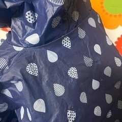 【値下】90 95 85 レインポンチョ ネイビー 中古 リュック対応 収納袋付き子供用品 ベビー用品 ベビー服の画像