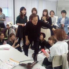 「いつも同じメイクになってしまう」「メイクの色が似合っているかわ...