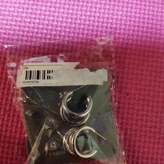 ピアス