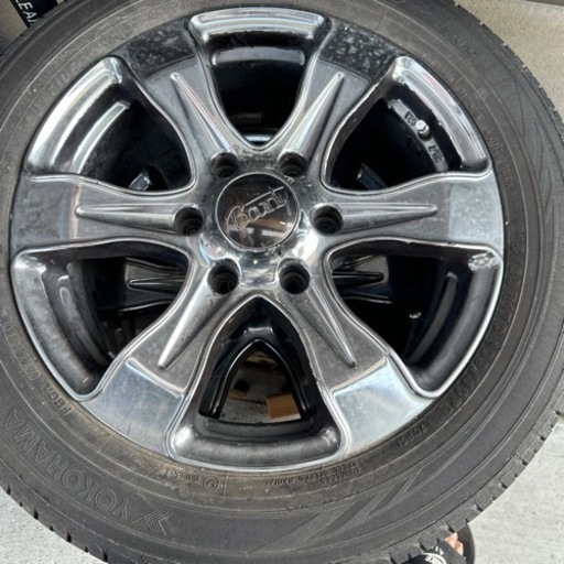 車のパーツ タイヤ、ホイール