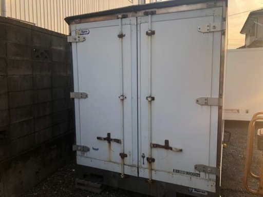 アルミコンテナ11 保冷庫　鍵付き